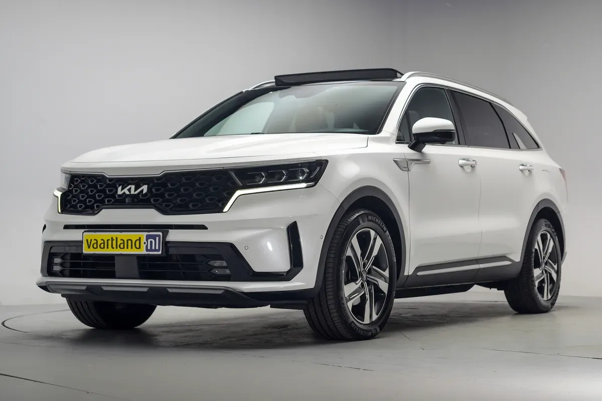Kia Sorento (2022) — foto 1