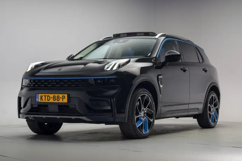Lynk & Co 01 (2022)