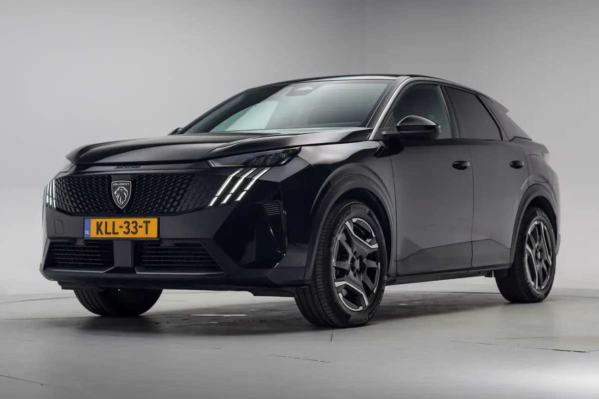Peugeot e-3008 (2025) — foto 1
