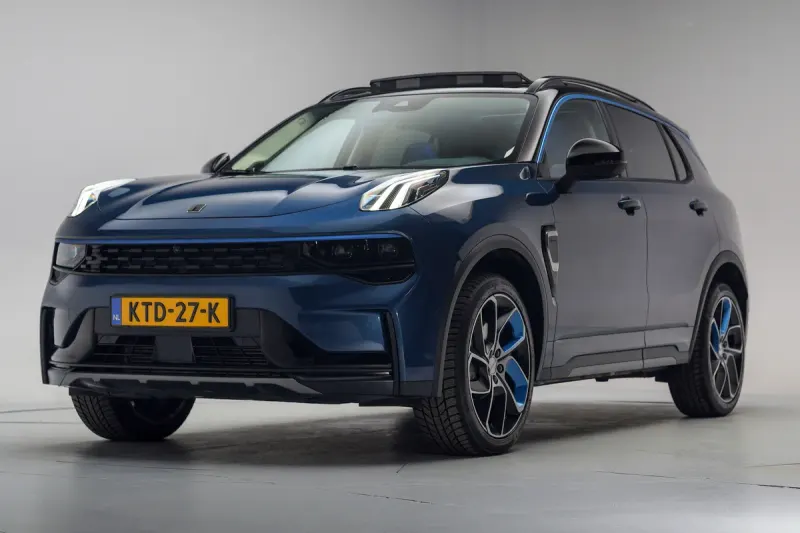 Lynk & Co 01 (2023)