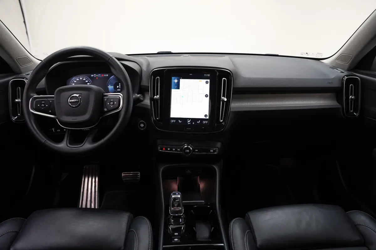 Volvo XC40 (2022) — foto 1