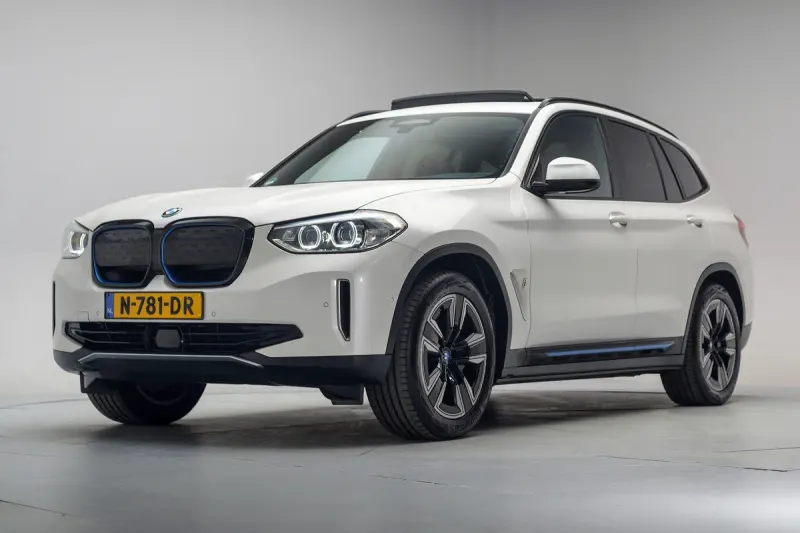 BMW iX3 (2021)