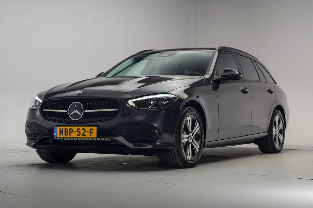 Mercedes-Benz C-Klasse (2023) — foto 1