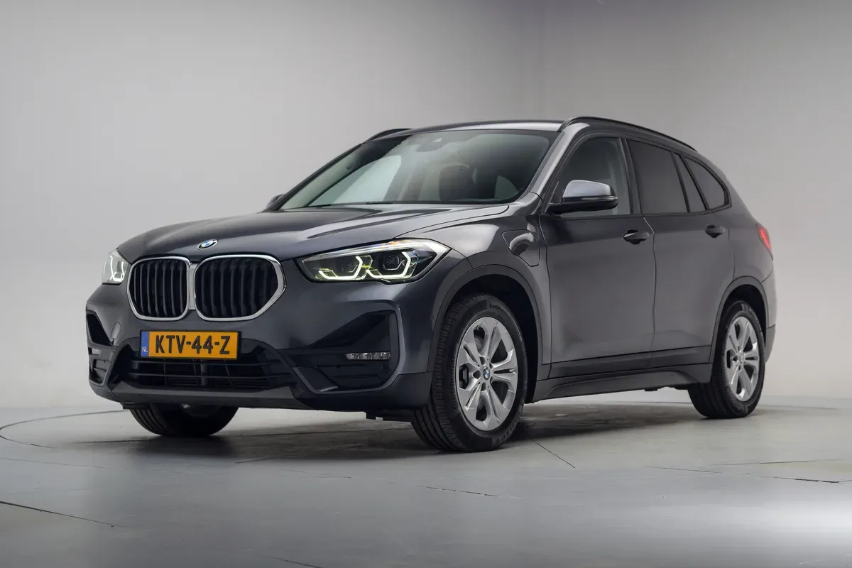 BMW X1 (2021) — foto 1