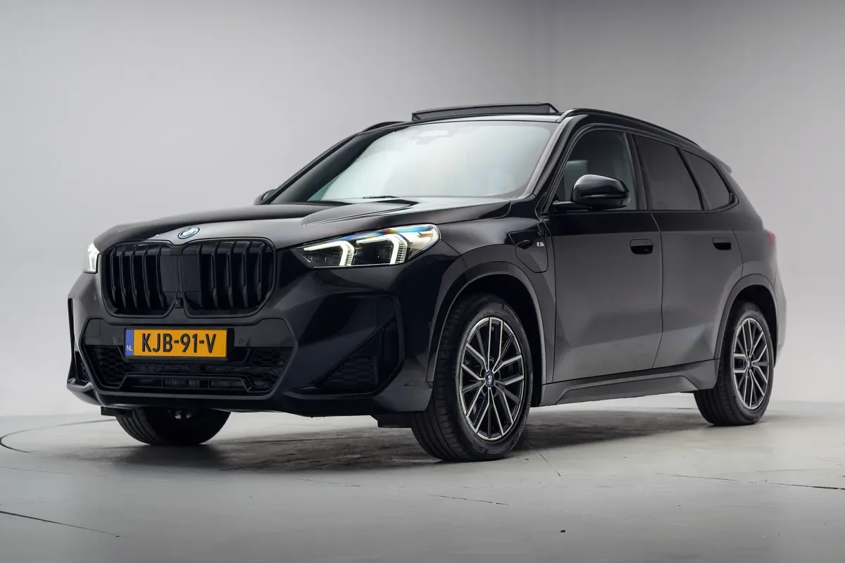 BMW X1 (2023) — foto 1