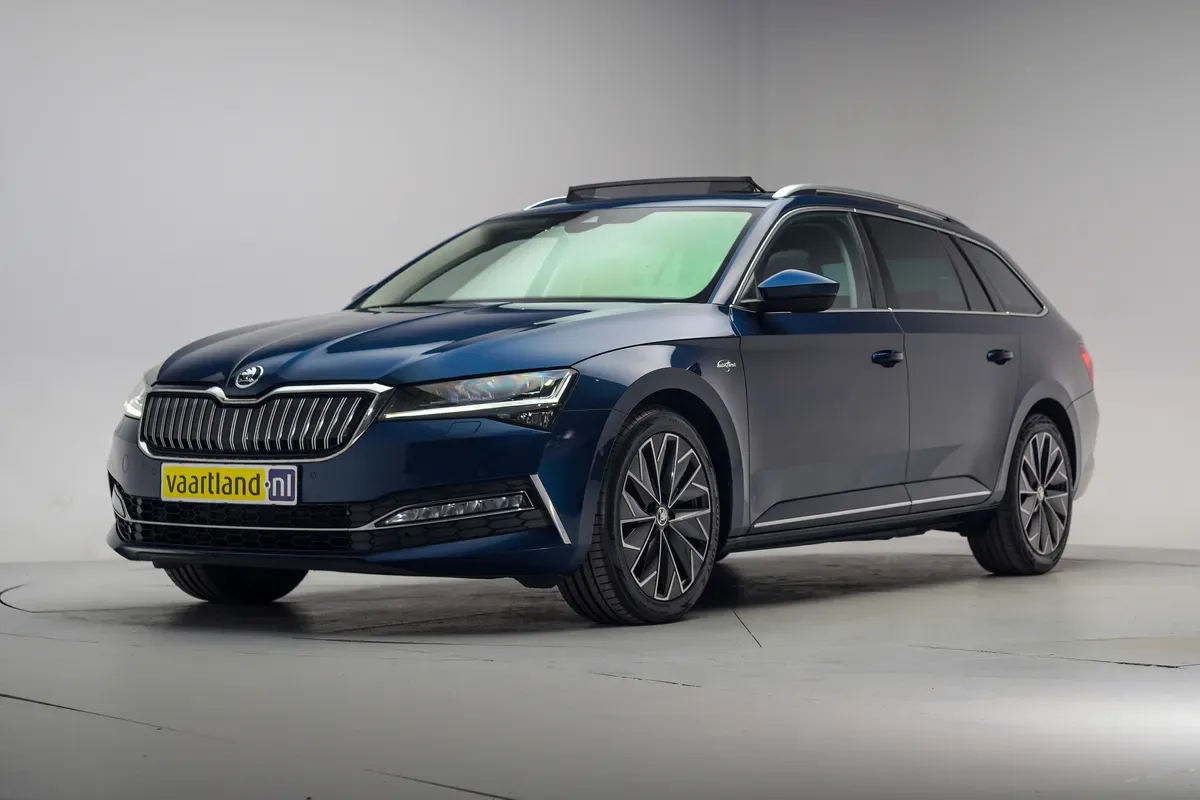 Škoda Superb (2022) — foto 1
