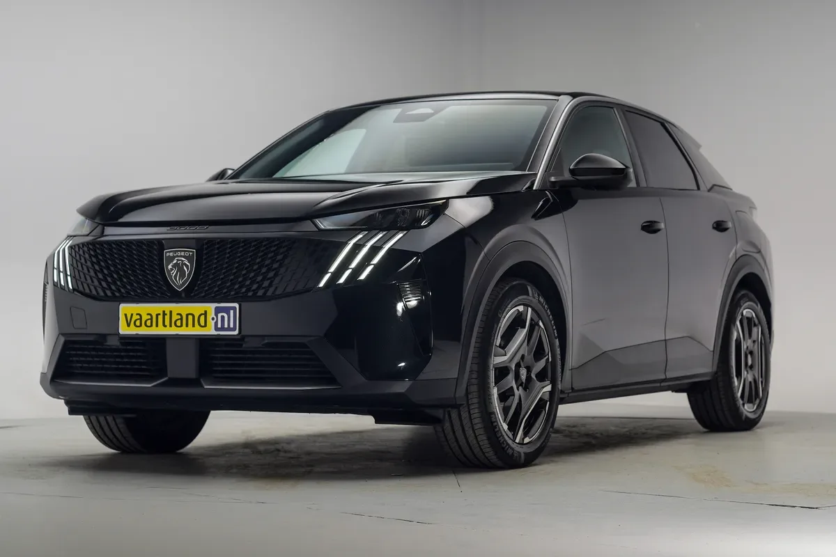Peugeot e-3008 (2025) — foto 1