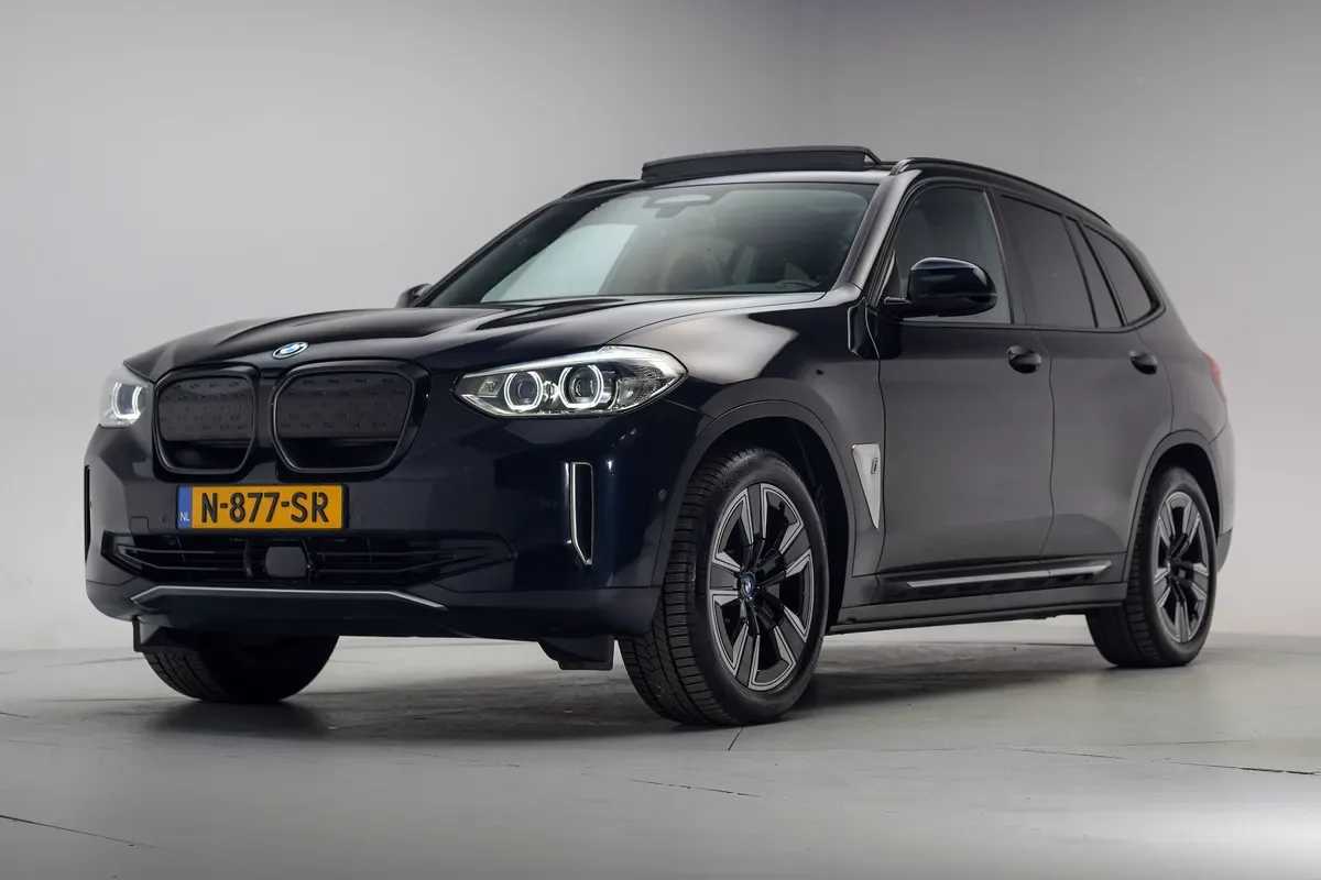 BMW iX3 (2021) — foto 1