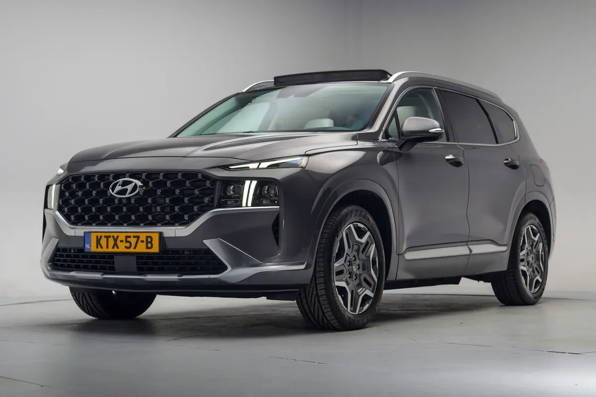 Hyundai Santa Fe (2022) — foto 1