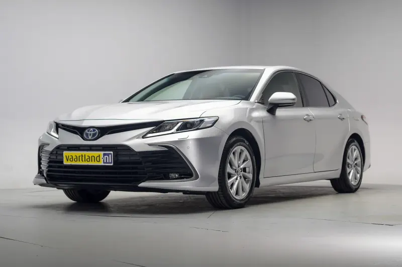 Toyota Camry (2022)