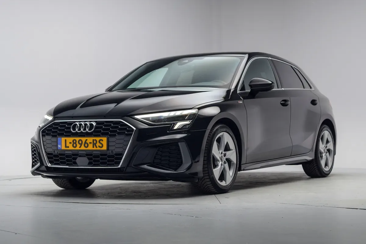 Audi A3 (2021) — foto 1