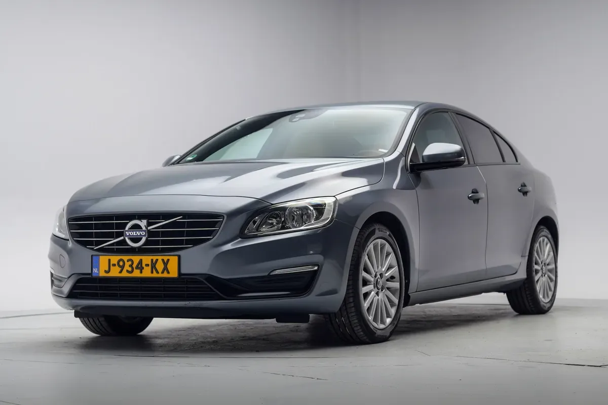 Volvo S60 (2017) — foto 1
