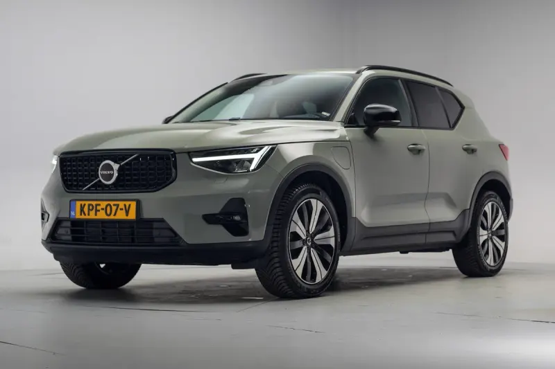 Volvo XC40 (2022)