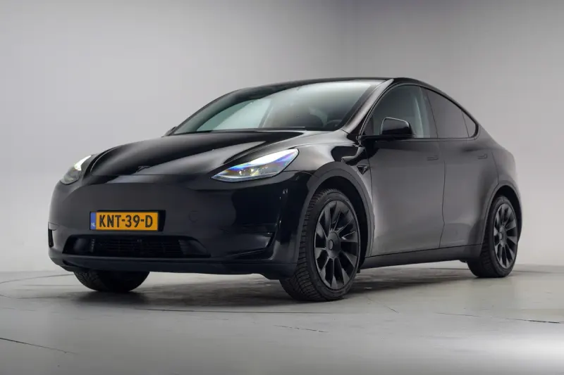 Tesla Model Y (2022)