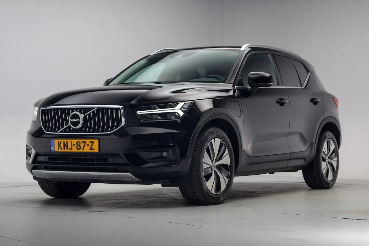 Volvo XC40 (2021) — foto 1