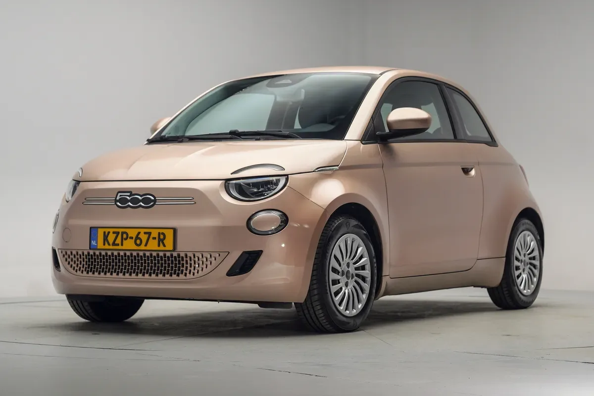 Fiat 500e (2023) — foto 1