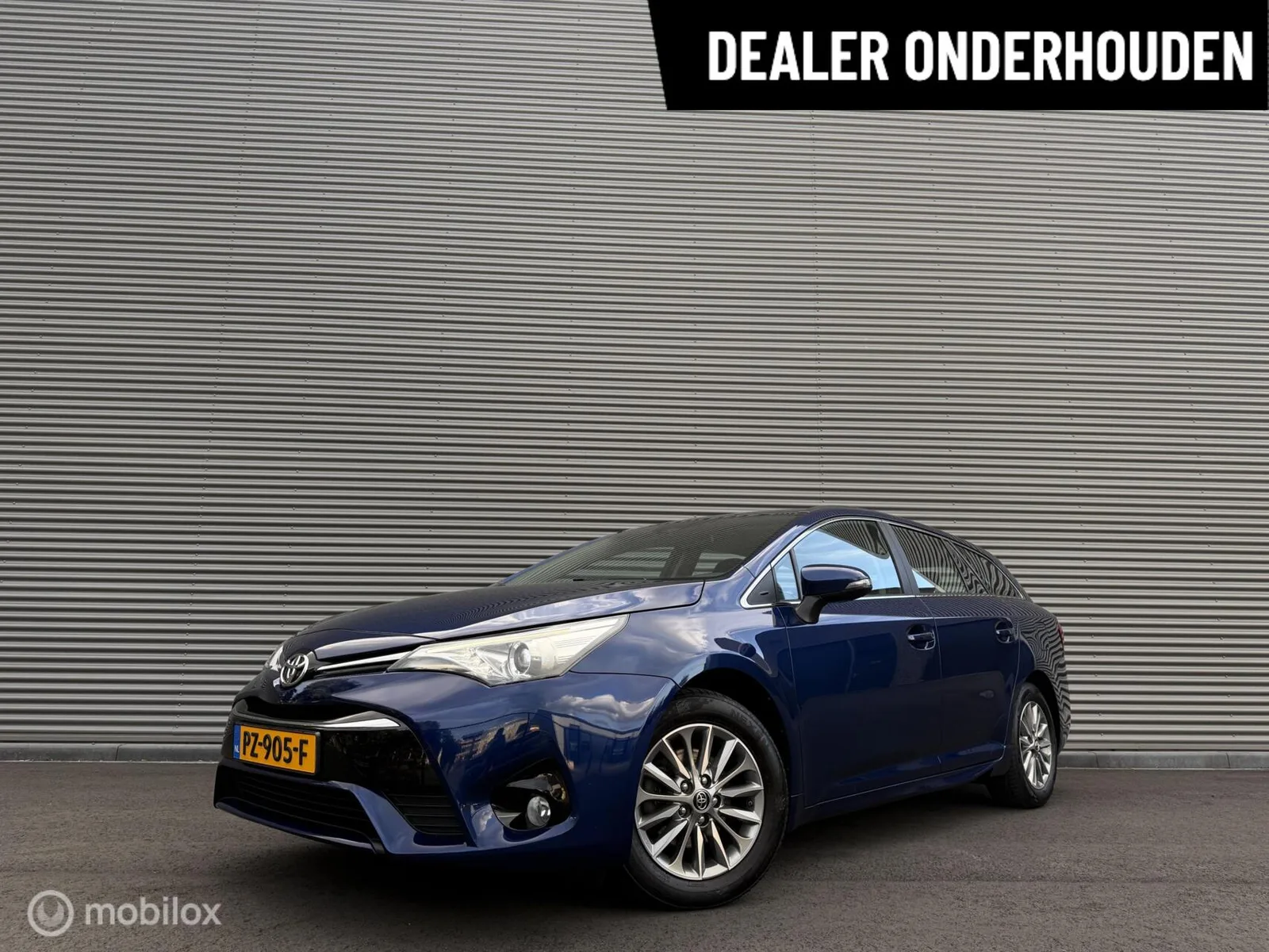 Toyota Avensis (2017) — foto 1
