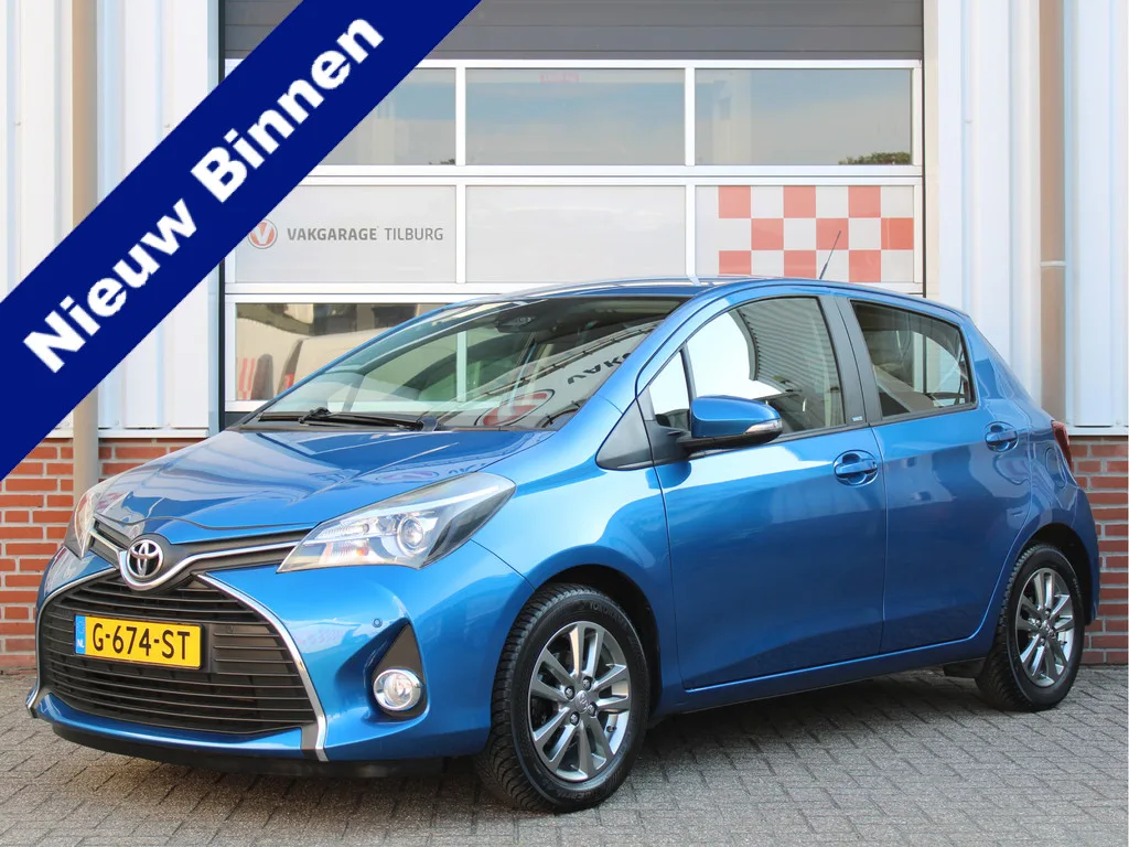 Toyota Yaris (2017) — foto 1