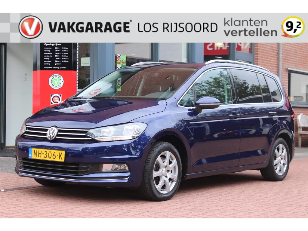 Volkswagen Touran (2017) — foto 1