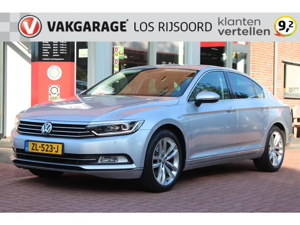 Volkswagen Passat (2018) — foto 1