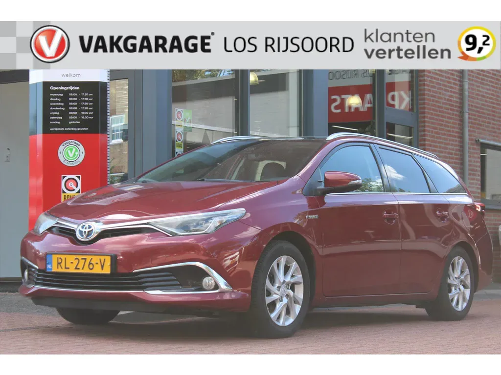 Toyota Auris (2018) — foto 1