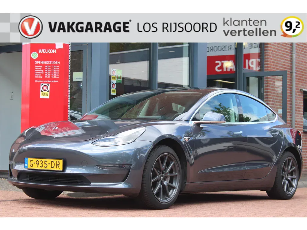 Tesla Model 3 (2019) — foto 1