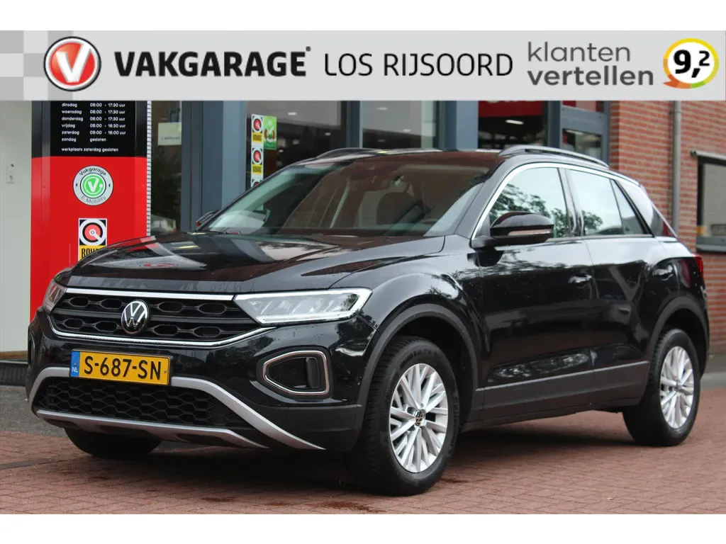 Volkswagen T-Roc (2023) — foto 1