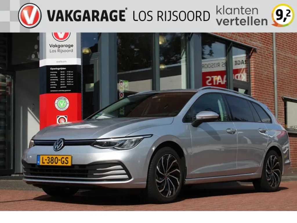 Volkswagen Golf (2021) — foto 1