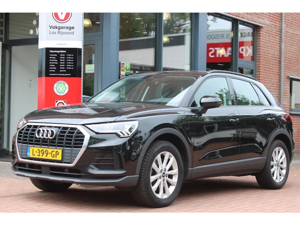 Audi Q3 (2021) — foto 1