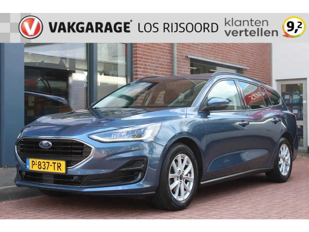 Ford Focus (2022) — foto 1