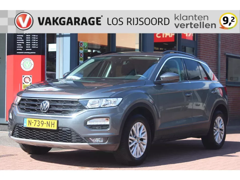 Volkswagen T-Roc (2021) — foto 1