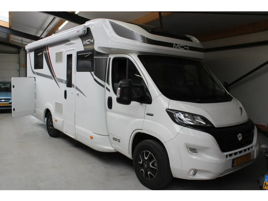 Mc Louis MC4 (2023) — foto 1