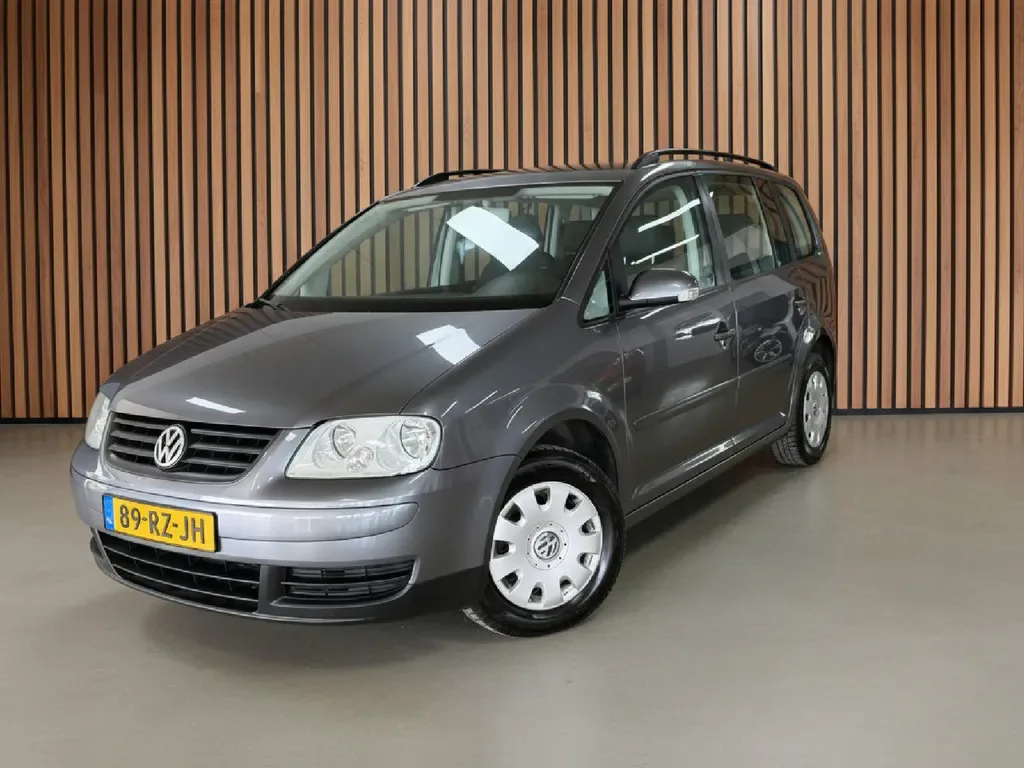 Volkswagen Touran (2005) — foto 1