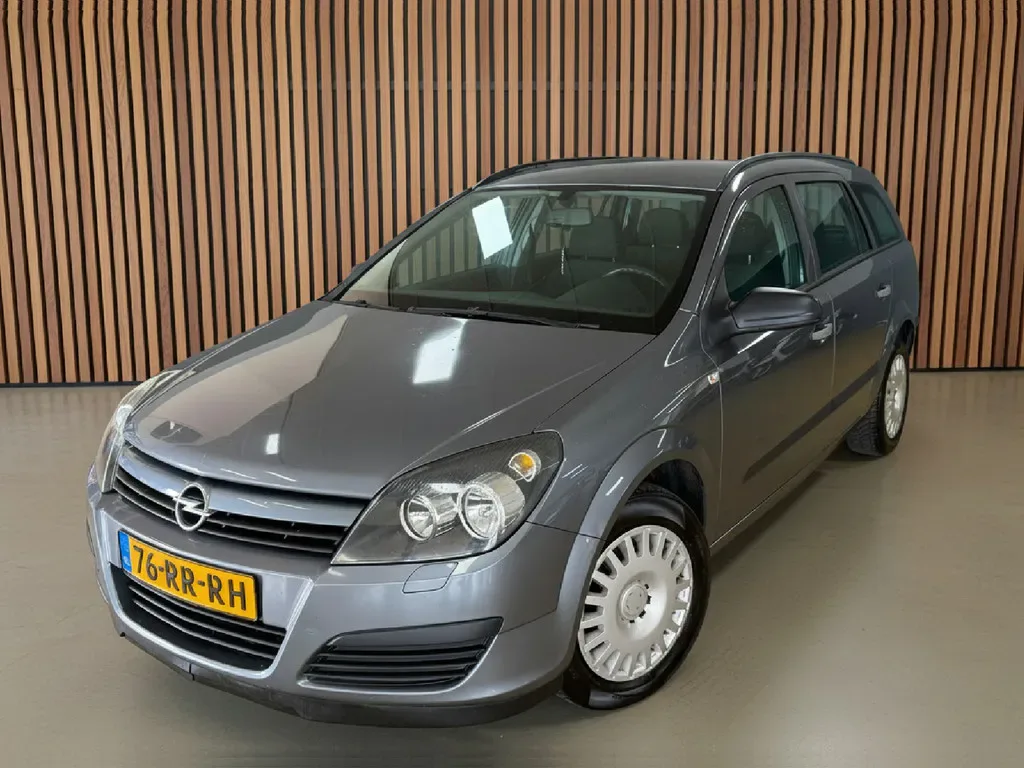Opel Astra (2005) — foto 1