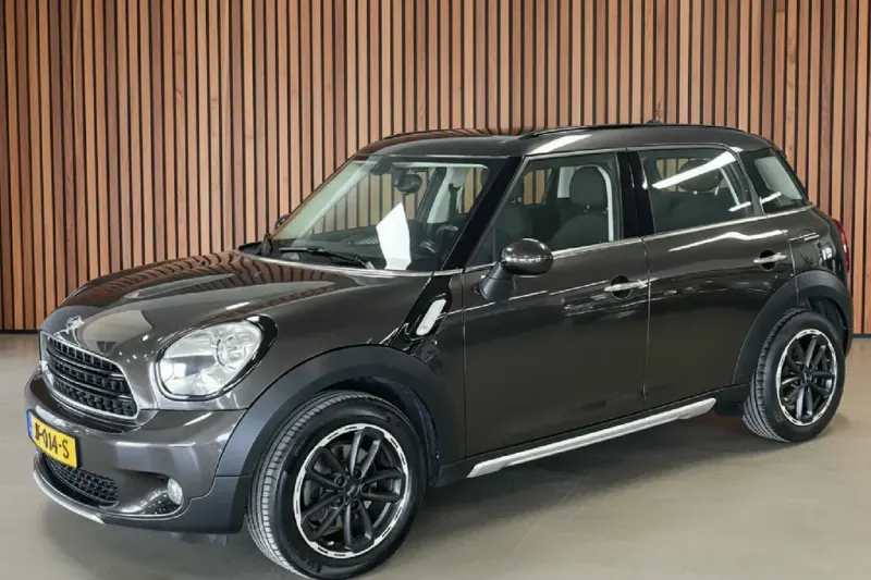 MINI Countryman (2016)