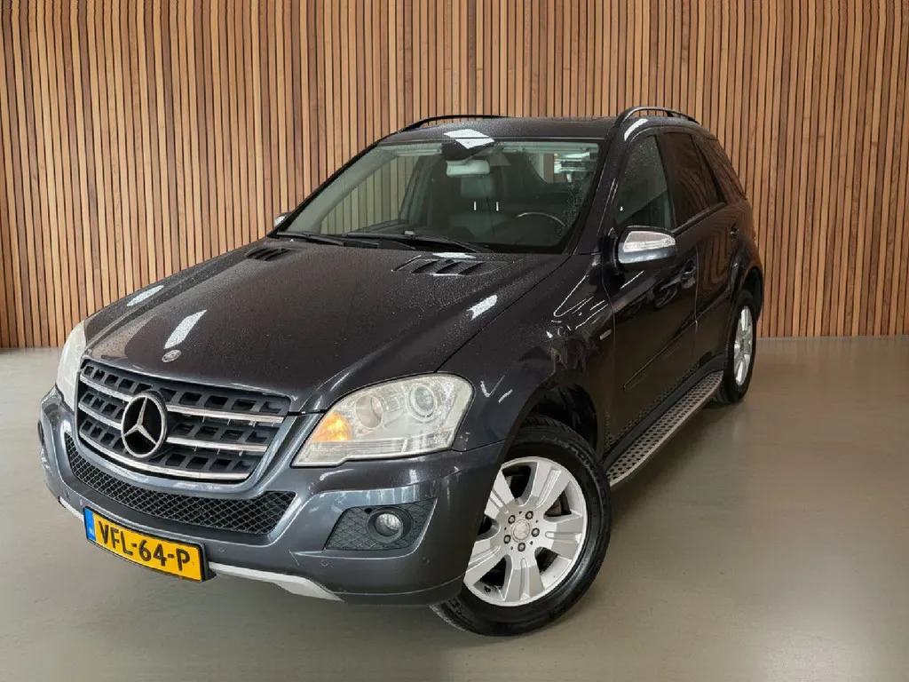 Mercedes-Benz ML-Klasse (2010) — foto 1