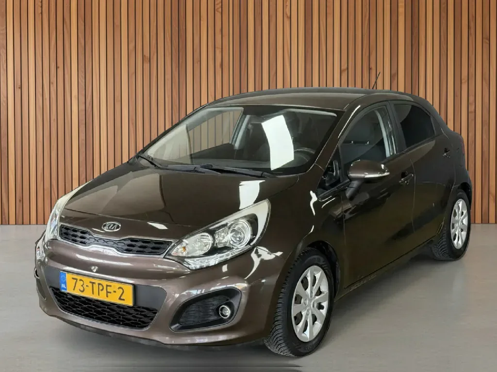 Kia Rio (2012) — foto 1
