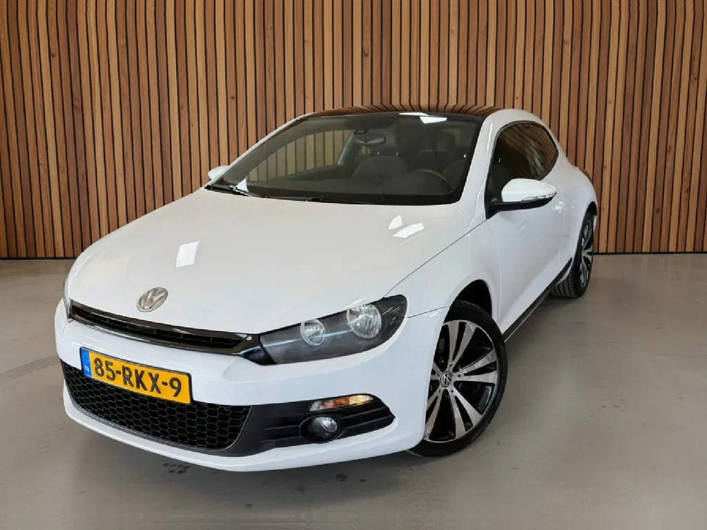 Volkswagen Scirocco (2011) — foto 1