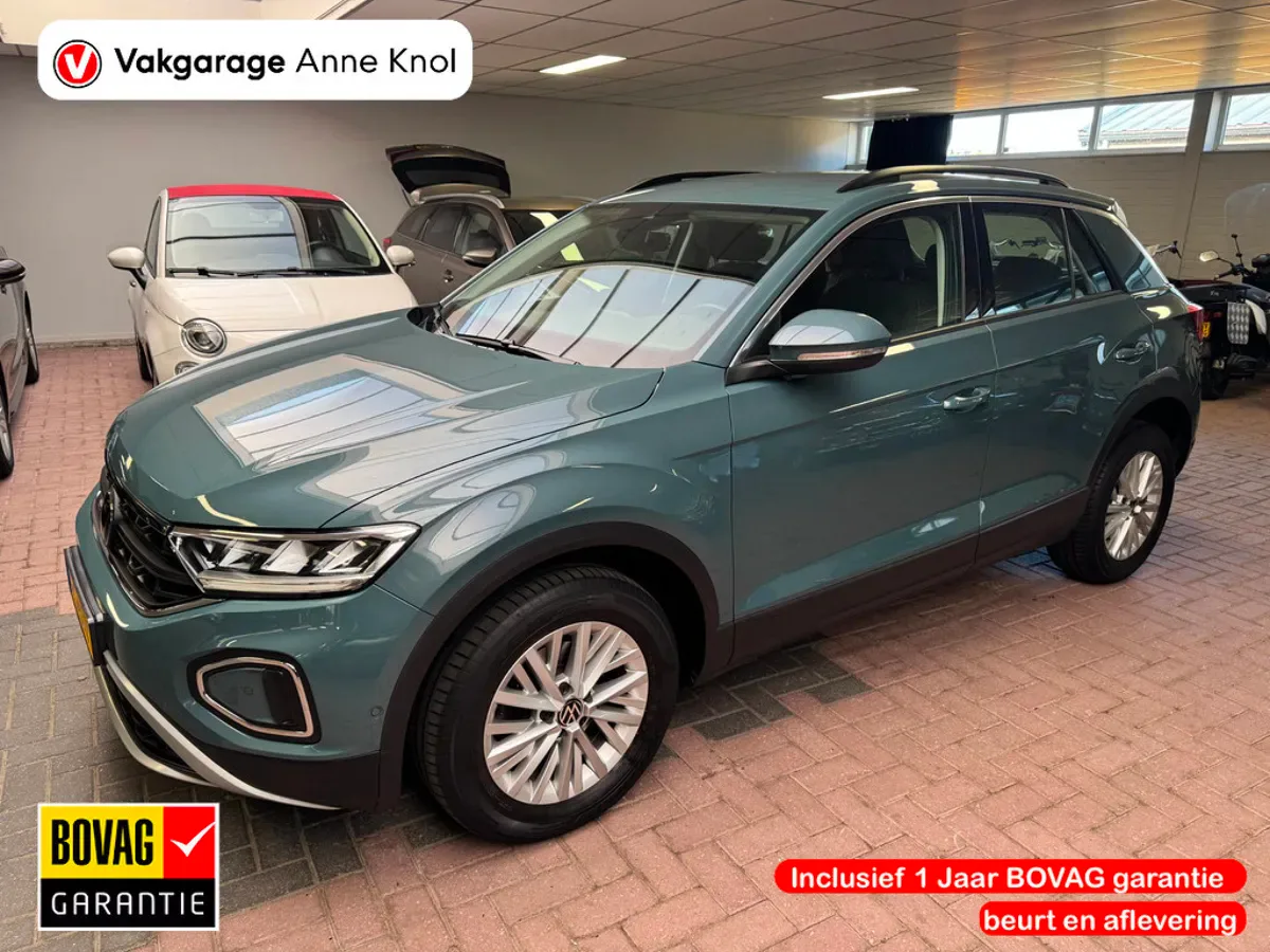 Volkswagen T-Roc (2023) — foto 1
