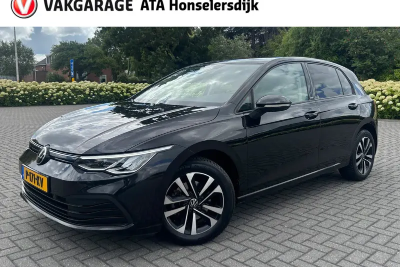 Volkswagen Golf (2021)