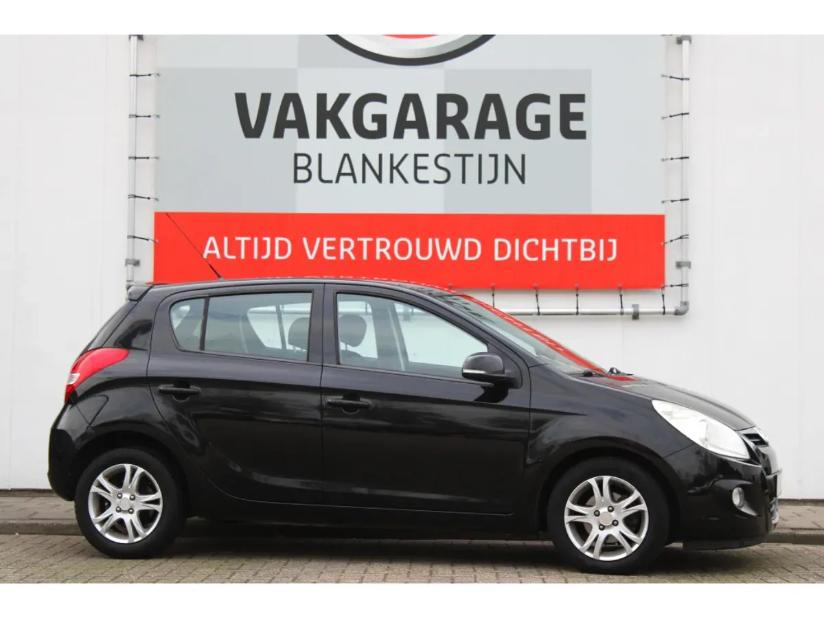 Hyundai i20 (2011) — foto 1