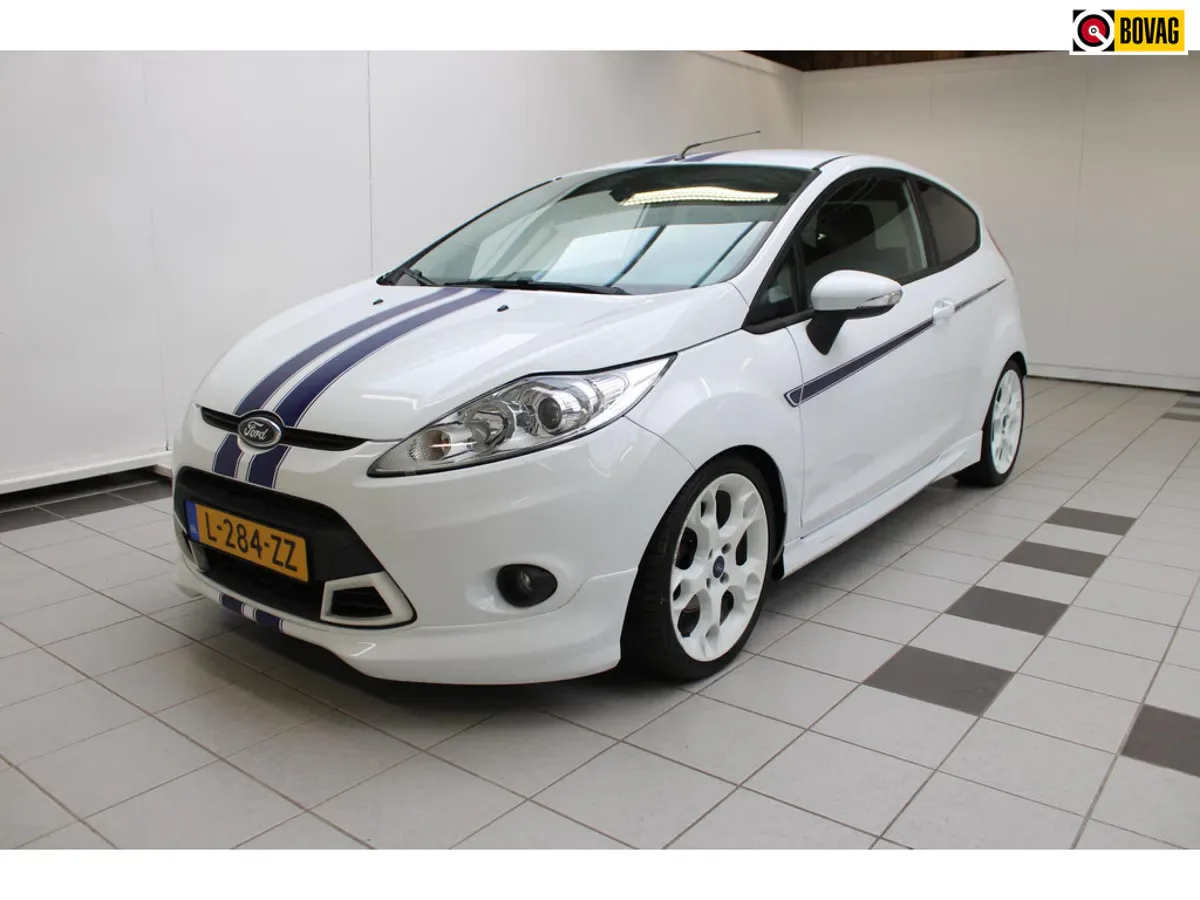 Ford Fiesta (2011) — foto 1