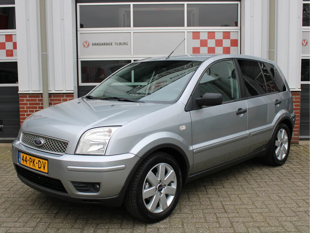 Ford Fusion (2004) — foto 1