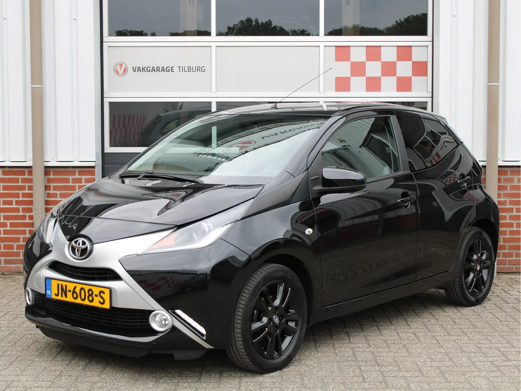 Toyota Aygo (2016) — foto 1
