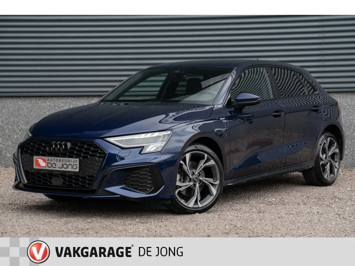 Audi A3 (2023) — foto 1