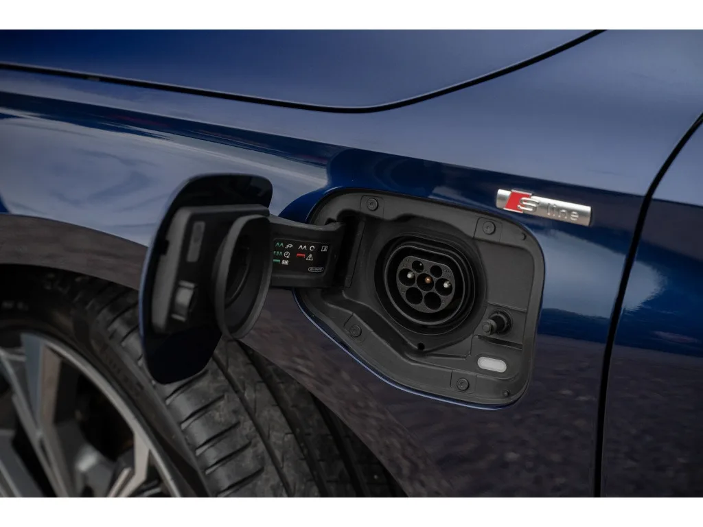 Audi A3 (2023) — foto 1