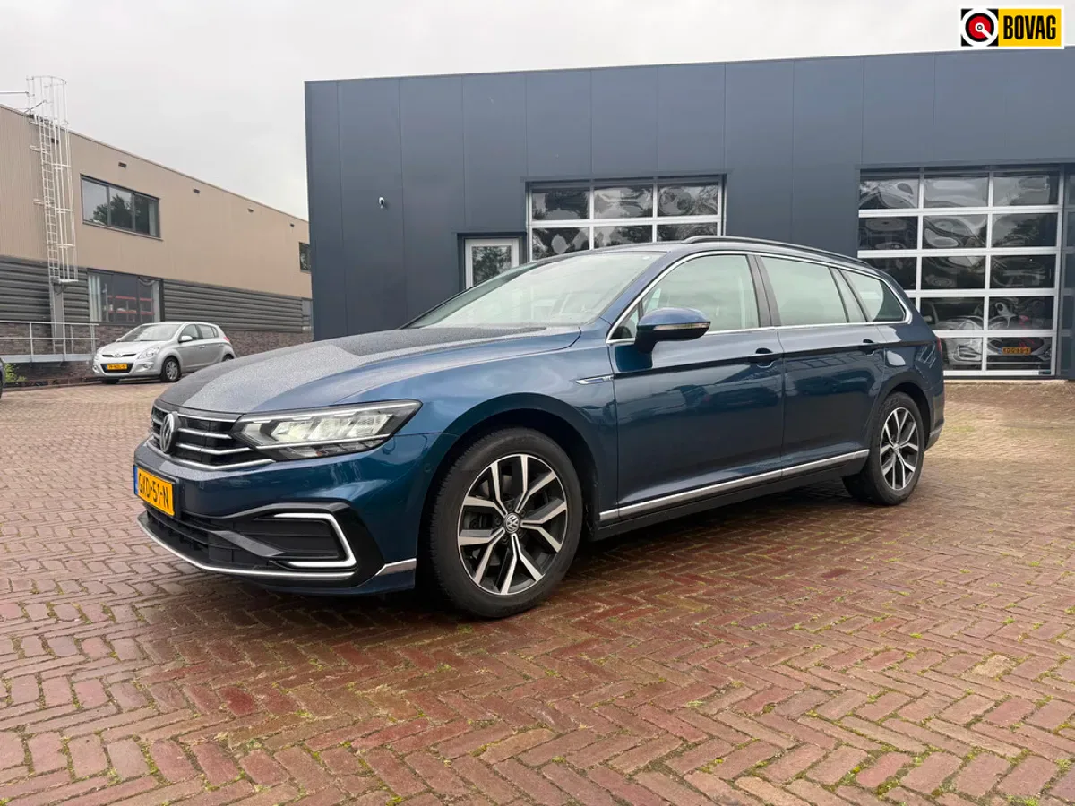 Volkswagen Passat (2020) — foto 1