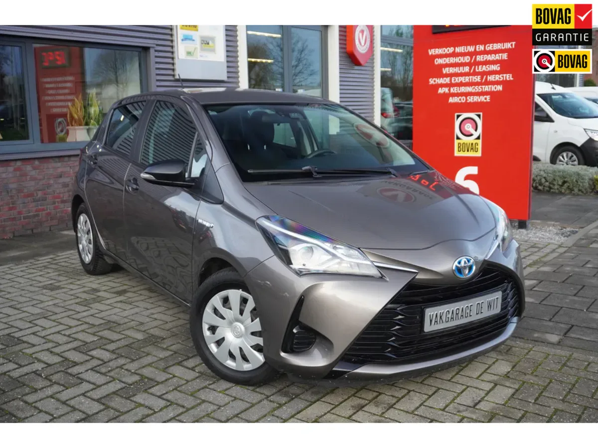 Toyota Yaris (2017) — foto 1