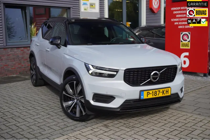 Volvo XC40 (2022)