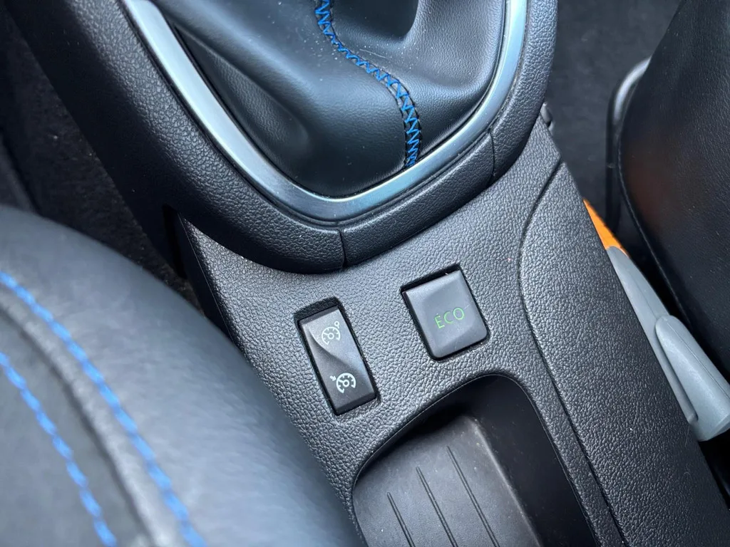 Renault Clio (2016) — foto 1